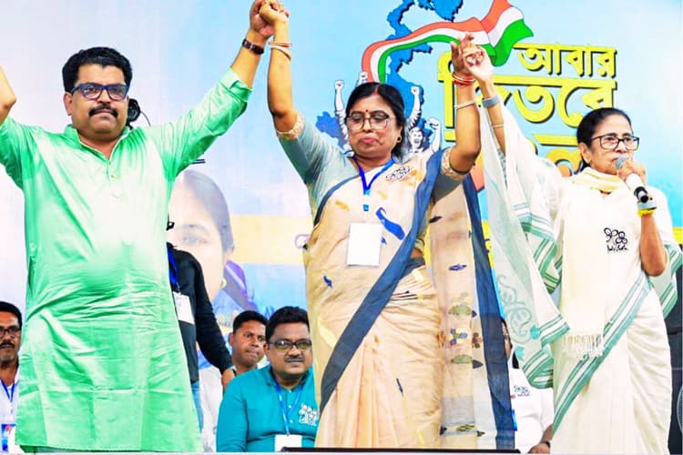 तेतुलिया में बोलीं ममता बनर्जी- सांप भरोसेमंद, भाजपा नहीं, बंगाल में 90 लाख वोटर के नाम कटने से मचा हड़कंप