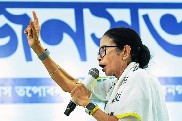 ममता बनर्जी की महा-कसम : पहले बंगाल, फिर दिल्ली से उखाड़ फेंकूंगी बीजेपी को