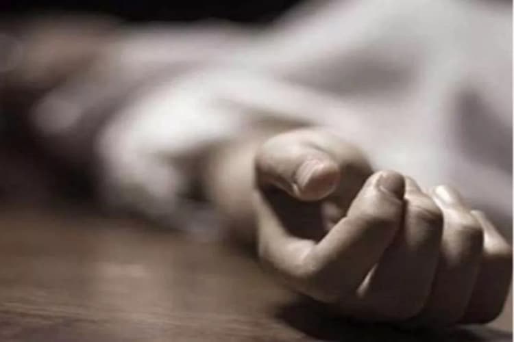 Muzaffarpur: ट्रिपल मौत से हड़कंप, महिला संग दो बच्चों का शव फंदे से लटका मिला