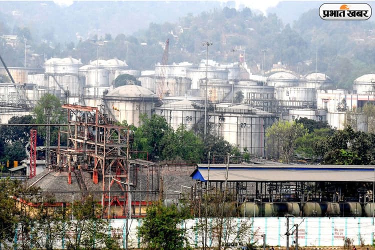 स्ट्रेट ऑफ हॉर्मुज का संकट, क्या सुलझेगा विवाद या और बढ़ेगी तेल की कीमतें?