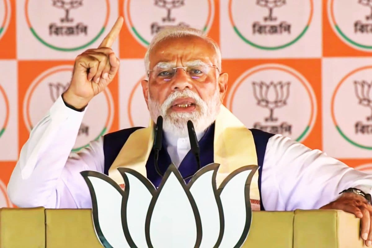 बनगांव में गरजे पीएम मोदी- घुसपैठिये दूसरे चरण से पहले बंगाल छोड़ दें, नहीं तो अंजाम बुरा होगा, मतुआ समाज को दी नागरिकता की गारंटी