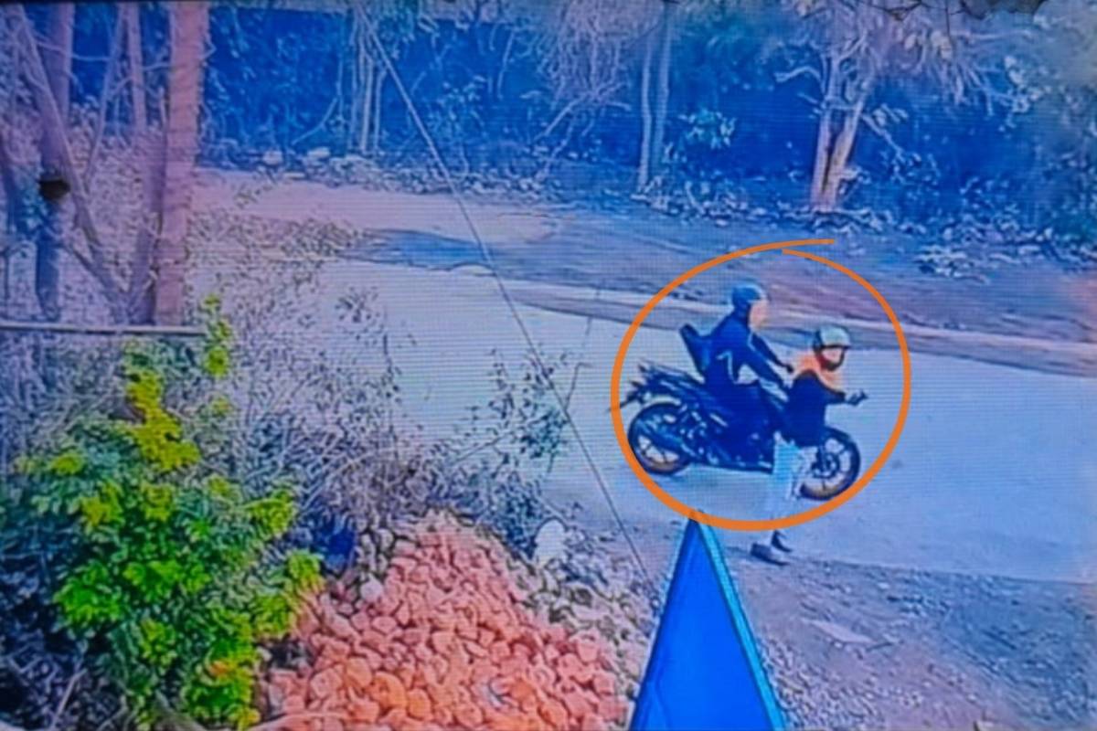 पतरातू में दूध फैक्ट्री गेट पर फायरिंग व बमबाजी, इलाके में बढ़ी दहशत