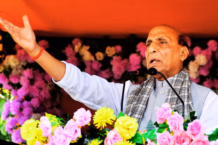 बैरकपुर में गरजे राजनाथ सिंह- TMC मतलब टोटल मिसरूल और करप्शन, ममता सरकार ने बंगाल को घुसपैठ-भ्रष्टाचार का अड्डा बनाया