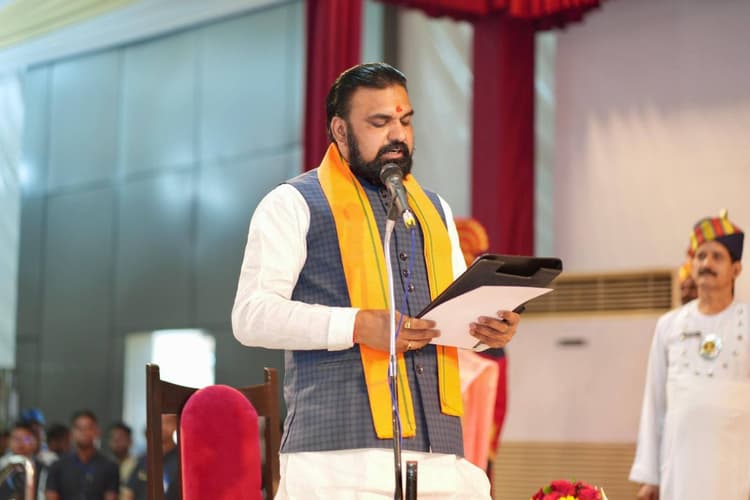 सम्राट चौधरी ने ली बिहार के मुख्यमंत्री पद की शपथ, कुर्सी संभालते ही दिये 5 सूत्र