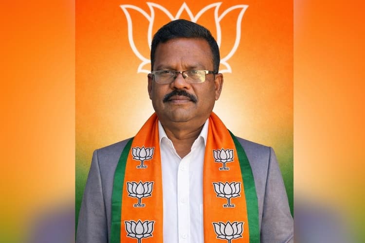 सरायकेला में PM-USHA उद्घाटन समारोह पर विवाद, केंद्रीय मंत्री संजय सेठ को नहीं बुलाने पर उठा सवाल