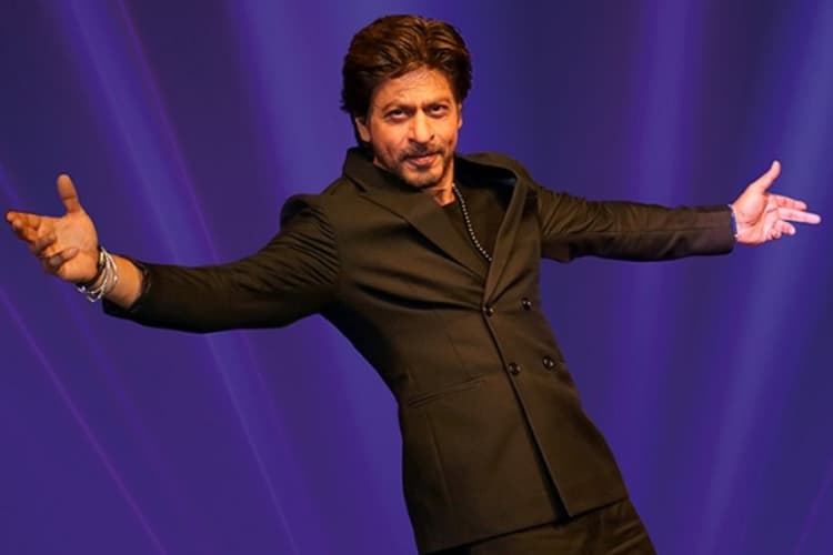 शाहरुख खान के कार कलेक्शन में इस लग्जरी कार की एंट्री, फीचर देख उड़ेंगे होश