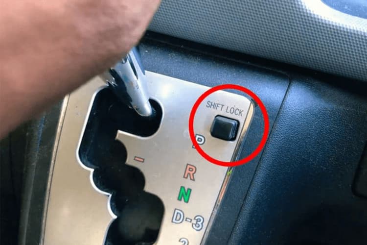 आपकी ऑटोमैटिक कार में ये छोटा सा बटन आखिर इतना जरूरी क्यों है? जानें इसके फायदे