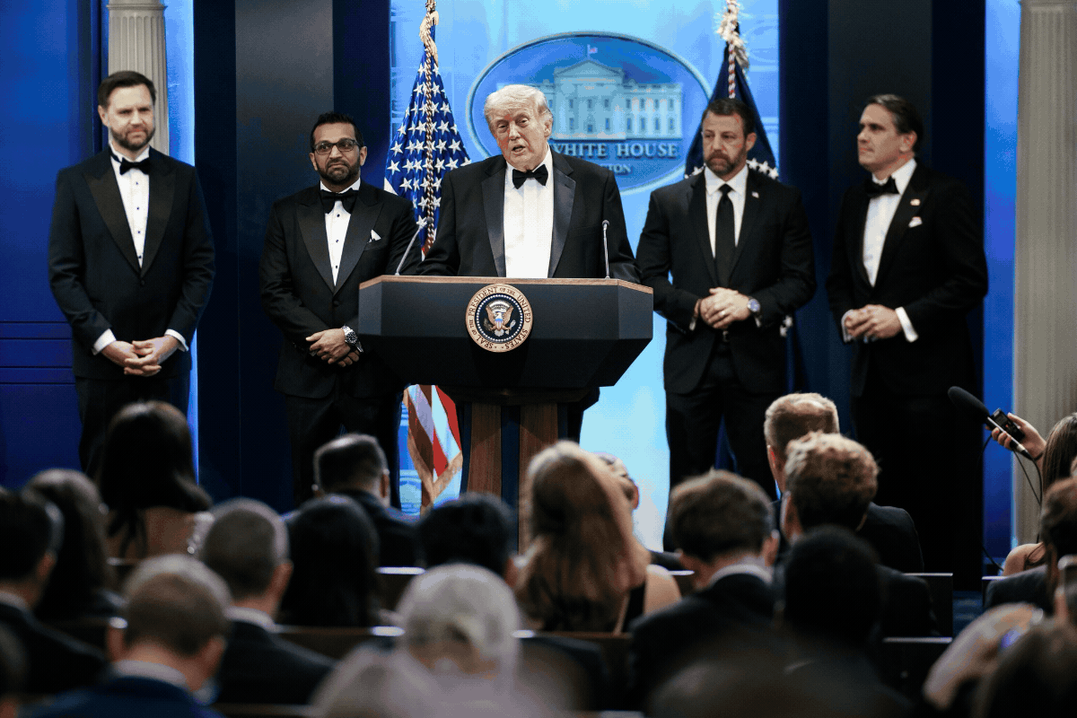 Trump Snaps reporter over shooter manifesto claims