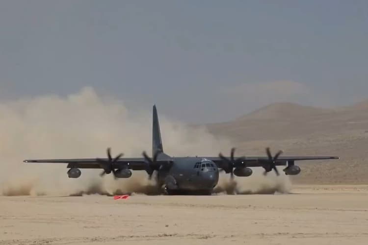 ईरान का दावा: मार गिराया US का C-130 विमान, लापता पायलट को खोजने में था शामिल