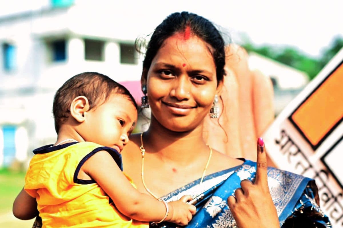 बंगाल चुनाव ने रचा इतिहास, पहली बार किसी राज्य में 93.19 प्रतिशत हुई वोटिंग, देखें जिलों का पूरा डेटा