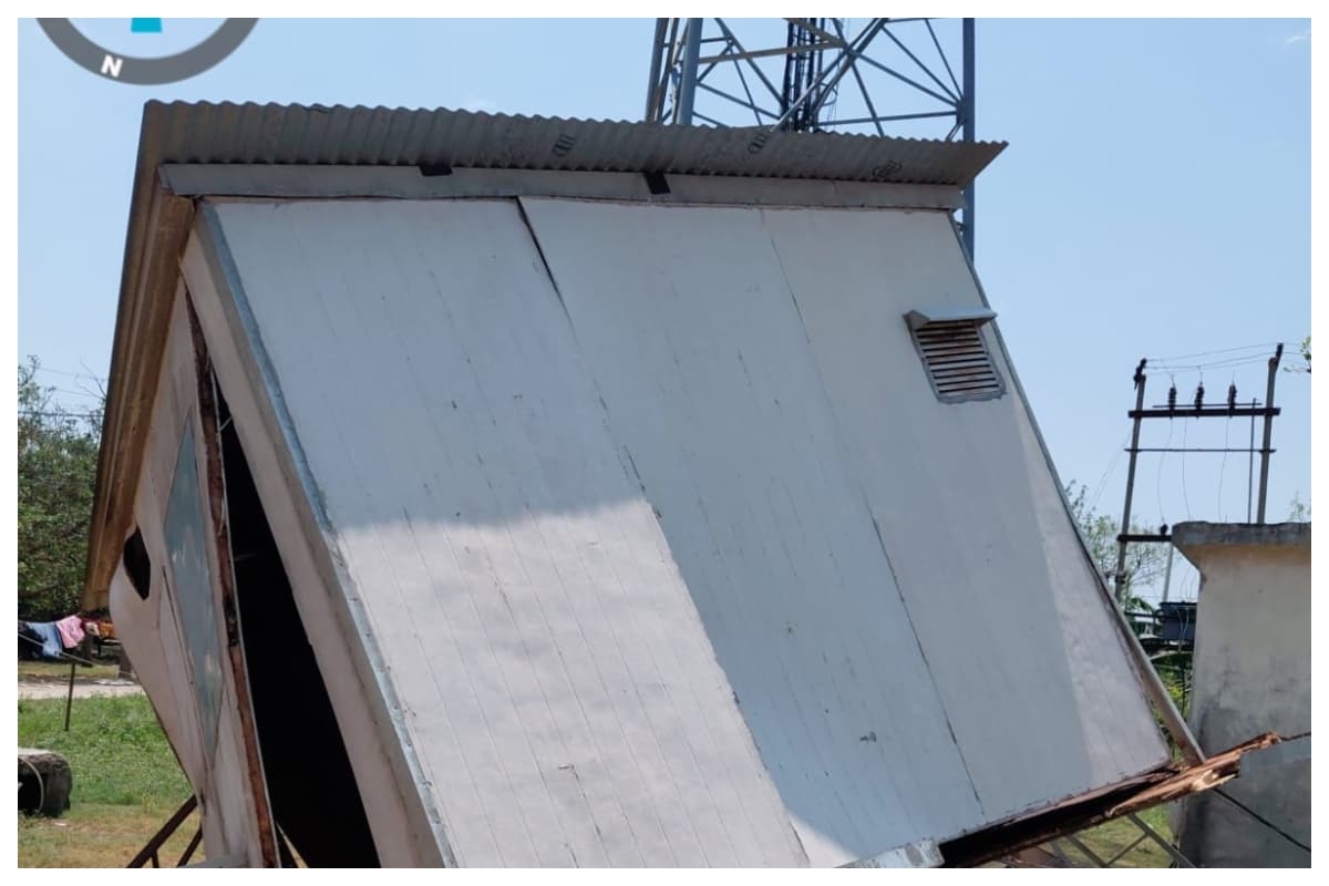 bairia-storm-two-youths-dead-child-injured-tower-shelter-collapse-west-champaran