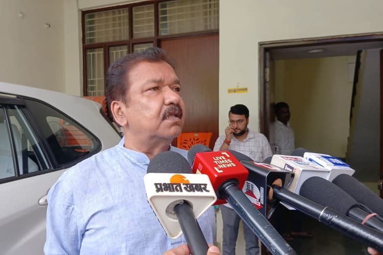 नालंदा भगदड़ मामले में 5 पुलिसकर्मी सस्पेंड, मंत्री दिलीप जायसवाल ने दी जानकारी