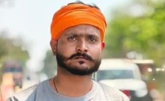 वाहन की ठोकर से युवक की मौत