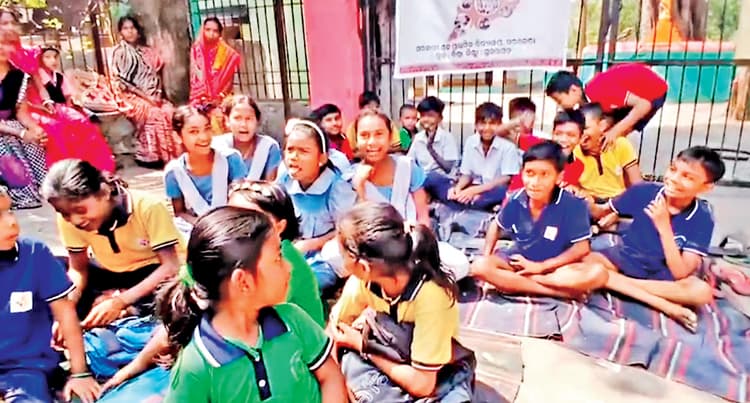 Rourkela News: 150 बच्चों को पढ़ाने के लिए स्कूल में हैं केवल एक शिक्षक