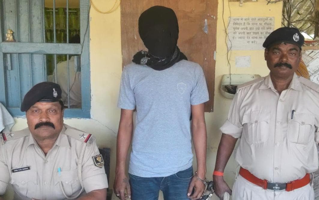 204 ग्राम स्मैक के साथ बेगूसराय का तस्कर धराया, मोबाइल जब्त