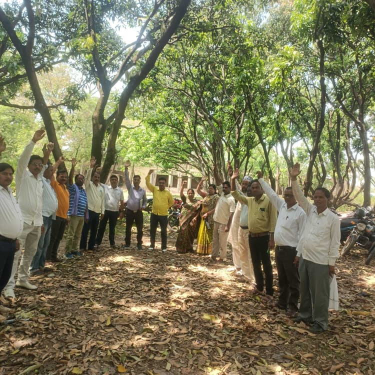 वादा खिलाफी के खिलाफ सहायक अध्यापकों ने फूंका बिगुल, 18 अप्रैल को सीएम आवास घेराव की तैयारी तेज