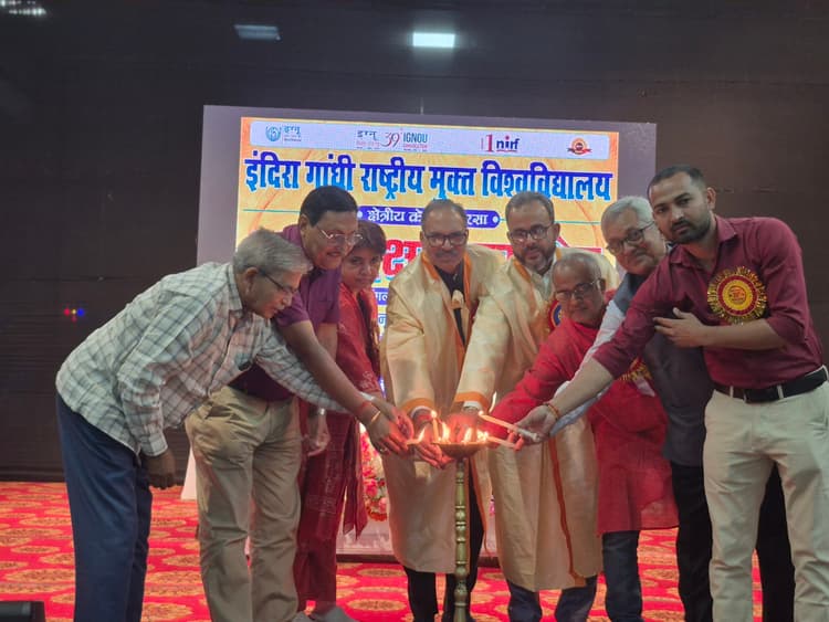 शिक्षा व संकल्प के लिए कोई उम्र नहीं होती : कुलपति