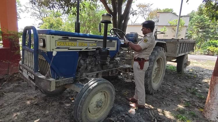 अवैध रूप से खनन में संलिप्त ट्रैक्टर जब्त