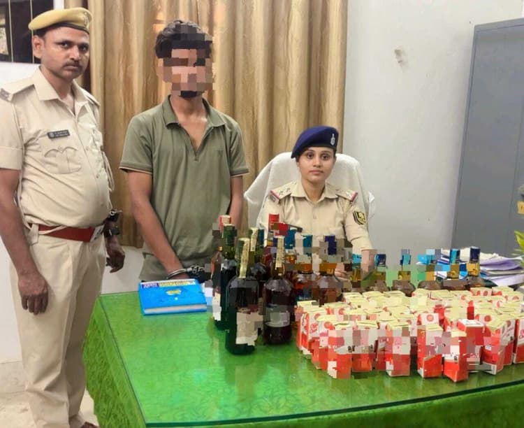 बाइक से 19 लीटर शराब बरामद, आरोपी गिरफ्तार