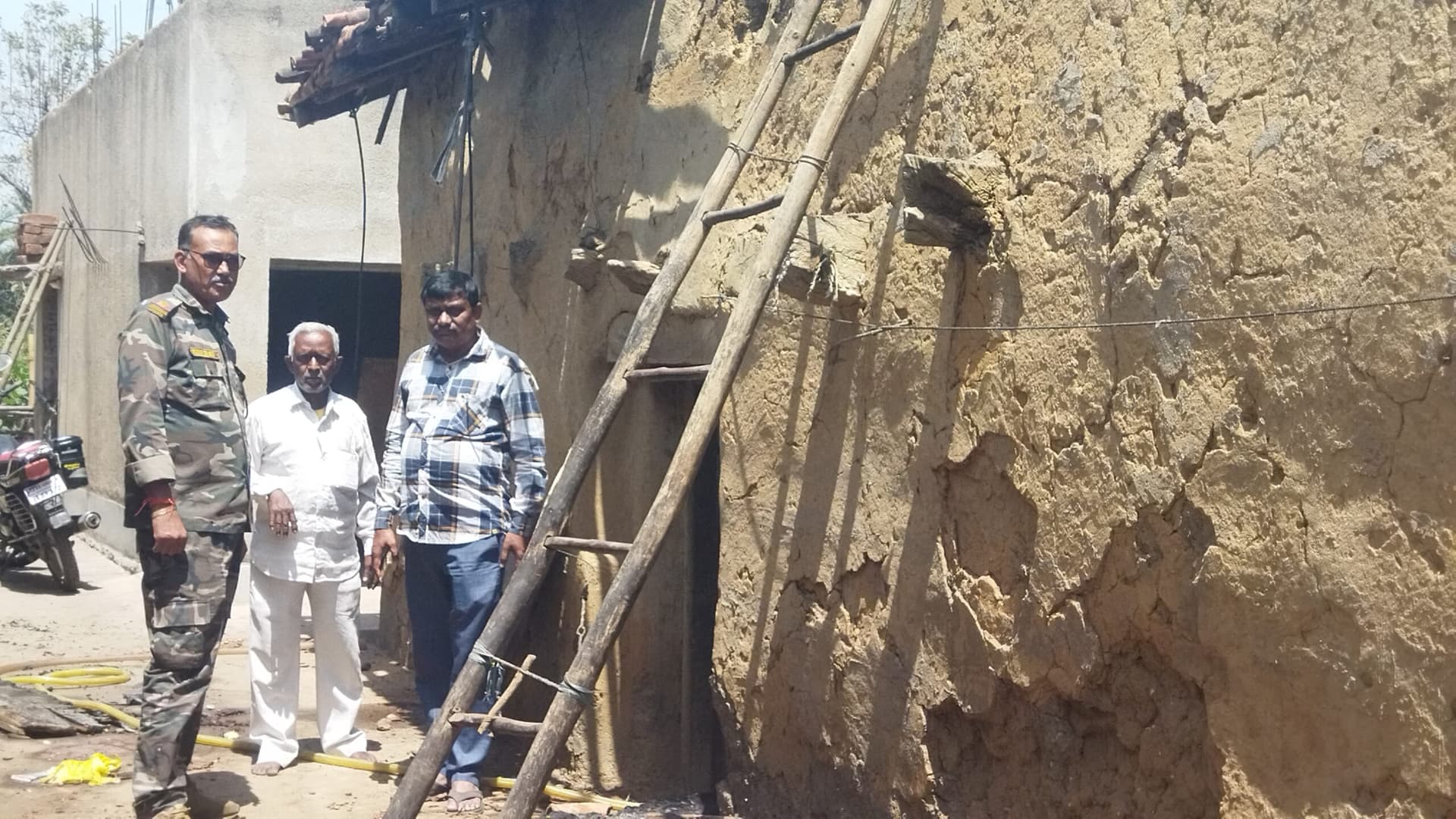 Bokaro News : घर में लगी आग, लाखों की संपत्ति जली