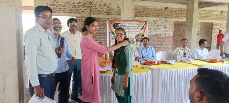 East Singhbhum News : शिक्षा के साथ कौशल विकास जरूरी : उमेश शर्मा