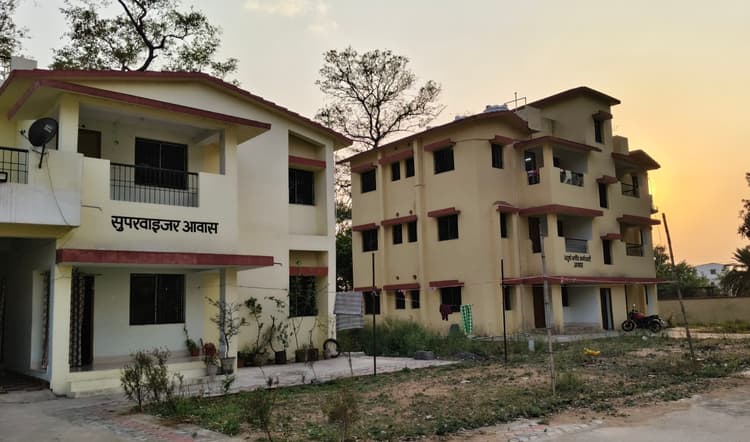 Giridih News :फ्लैट के आवंटन के बाद भी रहने में दिलचस्पी नहीं दिखा रहे कर्मी