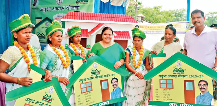 मुखिया अपनी पंचायत के मुख्यमंत्री, सर्वांगीण विकास पर काम करें : दीपिका पांडेय