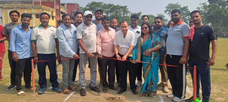 विक्की एलेवन व अभिनव एलेवन करजाईन रहा विजयी