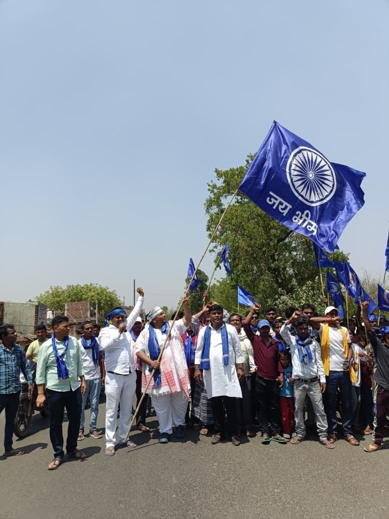 सारवां : रैली निकालकर समानता के सिद्धांत के युग पुरुष को किया याद