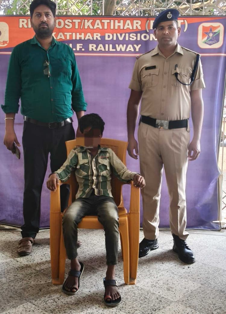 नन्हे फरिश्ते अभियान के तहत आरपीएफ ने बालक को किया रेस्क्यू, चाइल्डलाइन के किया सुपुर्द