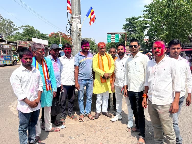 सम्राट चौधरी के सीएम बनने पर चकाई में मनी होली व दिवाली