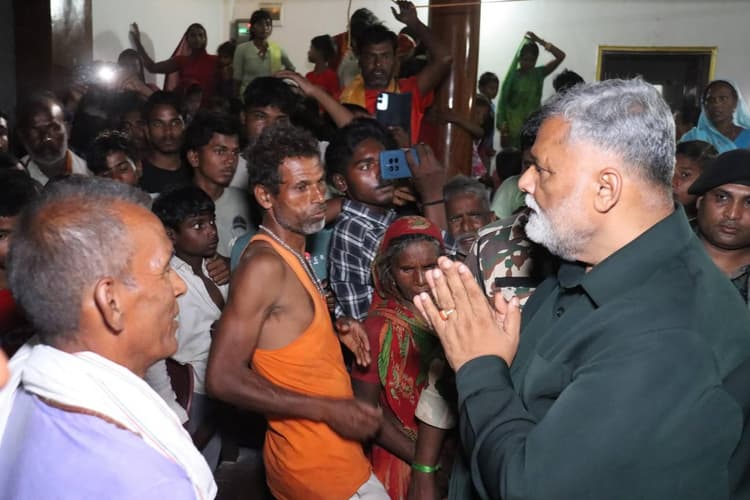 सांसद ने शोकाकुल परिवारों से की मुलाकात, जतायी संवेदना