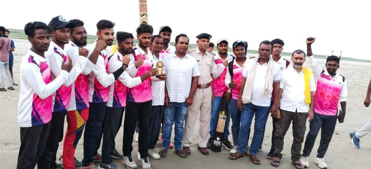 ब्लू पैंथर ने 24 रनों के अंतर से प्रेम वॉरियर्स को हराया