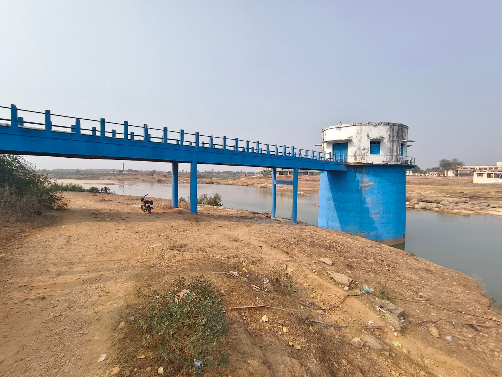 Giridih News :चिरकी-मधुबन ग्रामीण जलापूर्ति योजना 10 दिनों से ठप