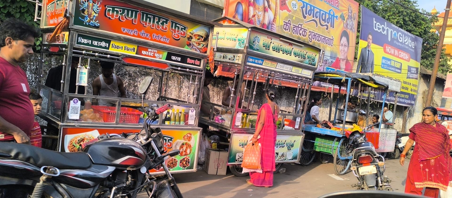 Giridih News :बिना रजिस्ट्रेशन के ही चल रहीं हैं अधिकांश स्ट्रीट फूड की दुकानें