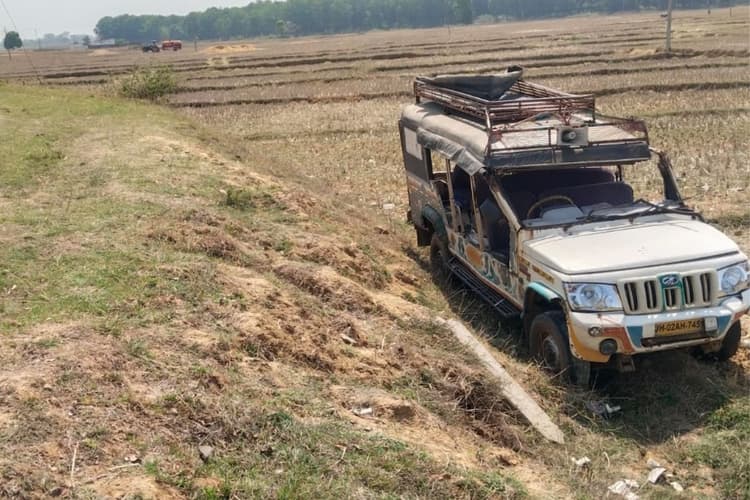 हजारीबाग में पिकअप सवारी गाड़ी पलटी, एक की मौत पांच घायल