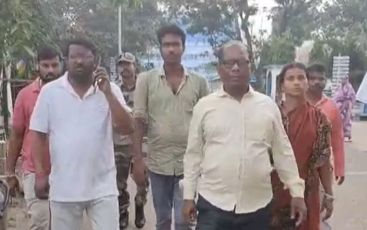 घाटाल में रोड जाम कर रहे भाजपा कार्यकर्ता पर हमला, टीएमसी के लोगों ने जमकर पीटा