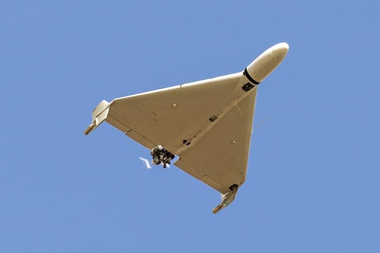 ओमान की खाड़ी में युद्ध की आहट: US ने ईरानी मर्चेंट शिप पर किया हमला, जवाब में तेहरान ने भेजे ड्रोन