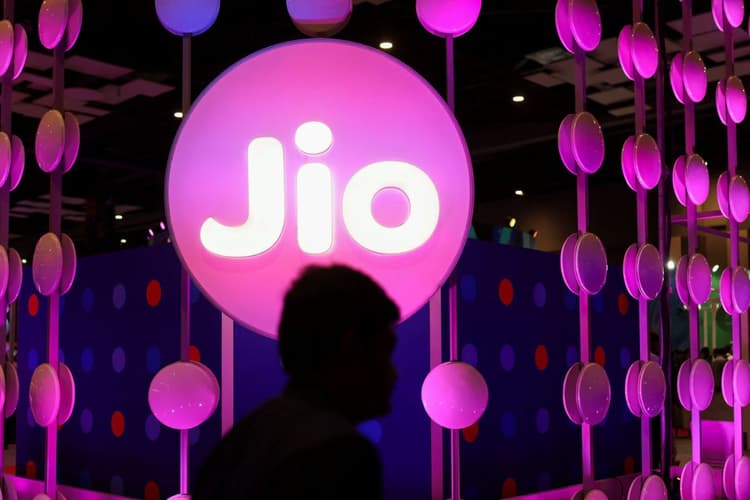 Jio का नया ₹339 प्लान: जानिए पूरे महीने के लिए कौन-कौन से फायदे मिलेंगे