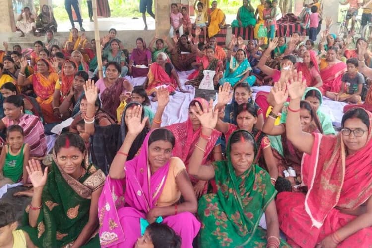 बिहार में अप्रैल के अंत तक जीविका दीदियों के खाते में ट्रांसफर होंगे 20-20 हजार, तैयारी शुरू