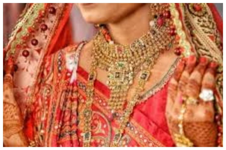 Bettiah: दहेज की मांग पर टूटी शादी, बारातियों की पिटाई, दूल्हा बैरंग लौटा