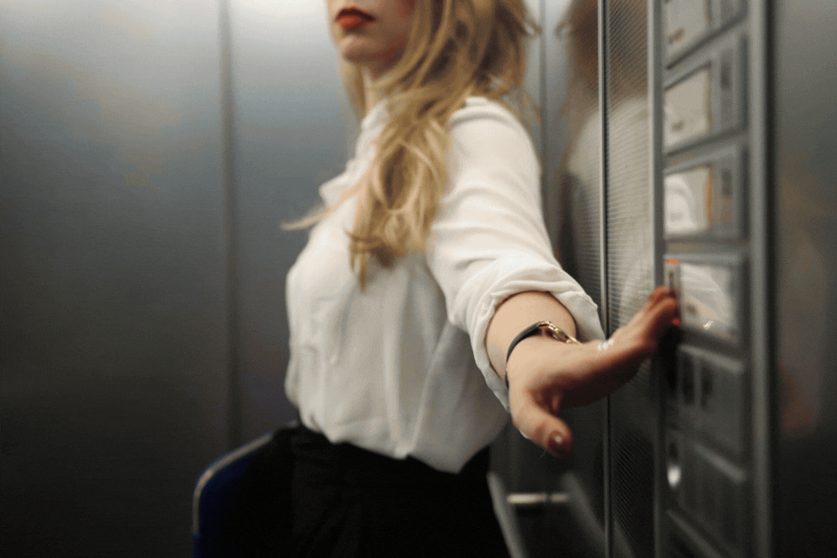 lift-safety-tips-what-to-do-in-emergency-hindi