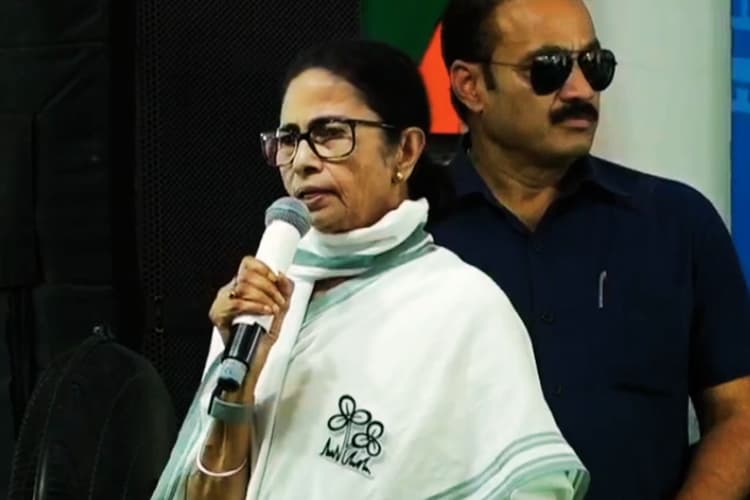 मालदा में ममता बनर्जी के भड़काऊ और विवादास्पद बयान, कहा- EVM खराब हो तो मतदान न करने दें