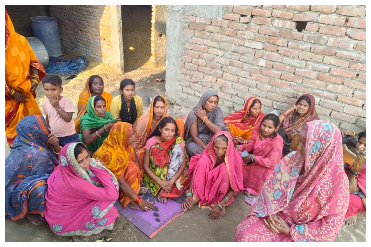 Motihari murder brick attack police investigation Barharwa village