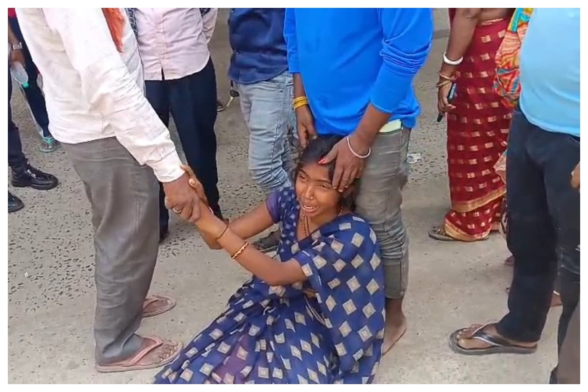 मुजफ्फरपुर: पूर्व मंत्री के खेत में खाद गिराते समय ट्रैक्टर चालक की करंट लगने से मौत