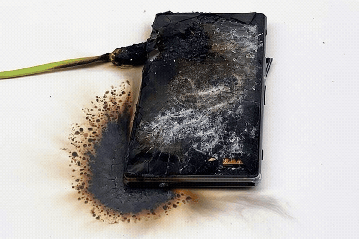 smartphone-battery-blast-reason-safety-tips-hindi
