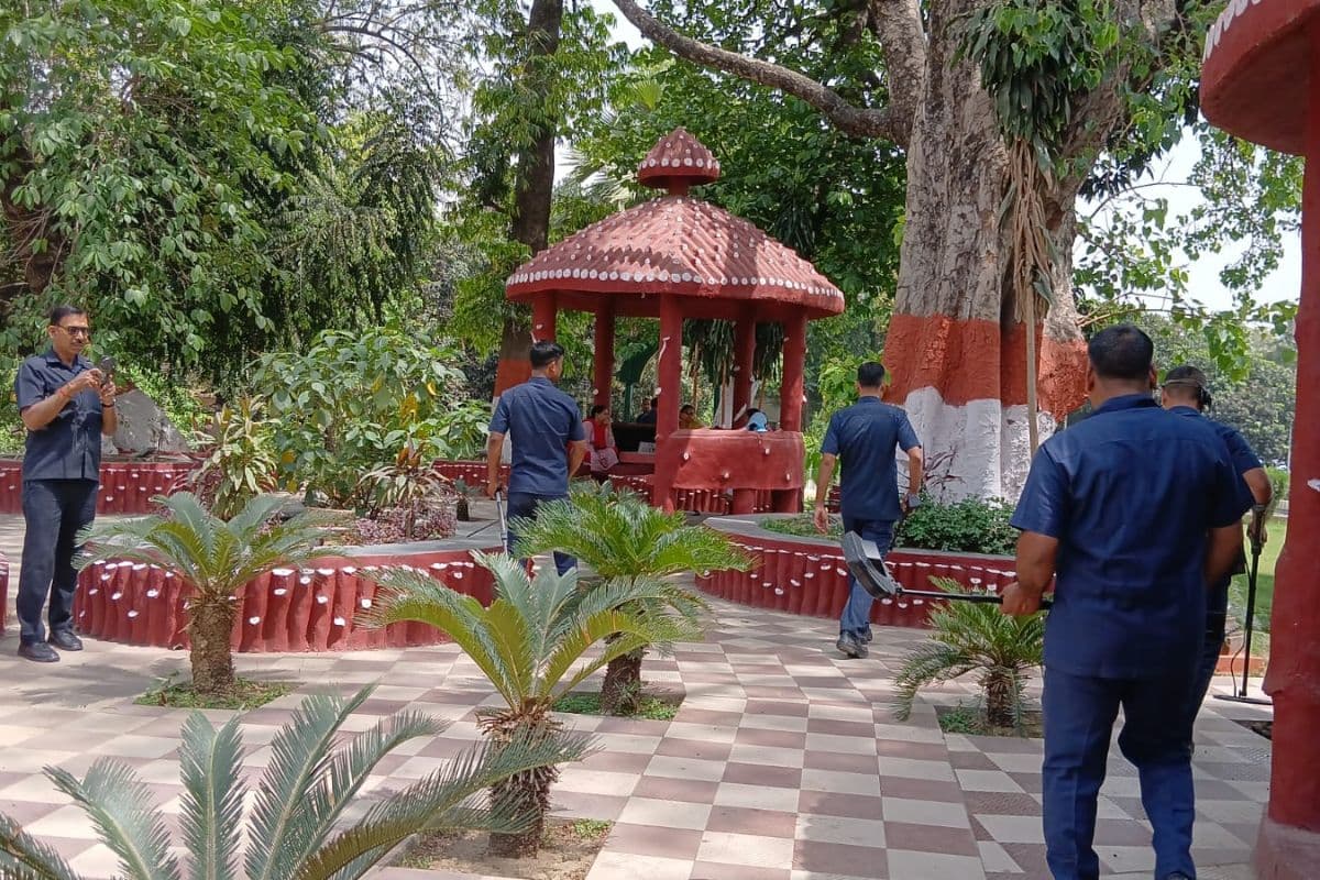 बिहार विधानसभा को RDX से उड़ाने की मिली धमकी, बम स्क्वायड की टीम जांच के लिए पहुंची बिहार विधानसभा को RDX से उड़ाने की मिली धमकी, बम स्क्वायड की टीम जांच के लिए पहुंची