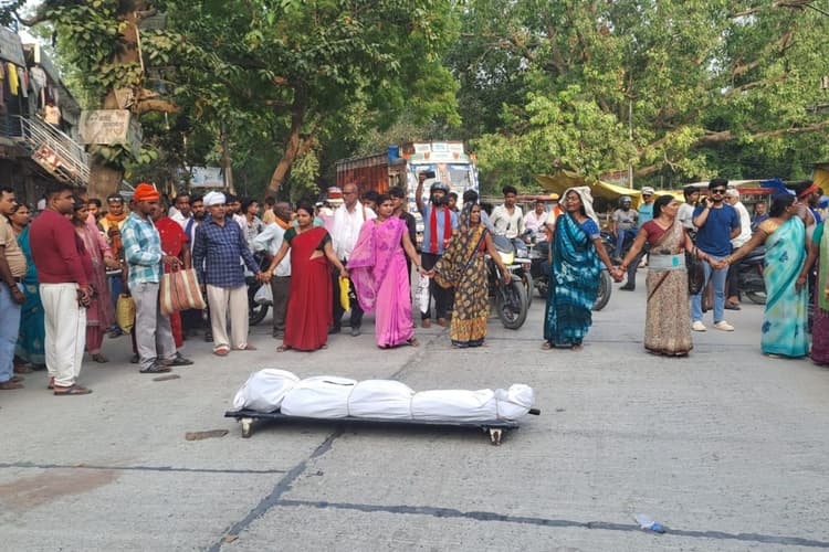 Gopalganj News: अवैध संबंध का विरोध करने पर पति को जहर देकर मारने का आरोप, चार के खिलाफ हत्या का केस दर्ज
