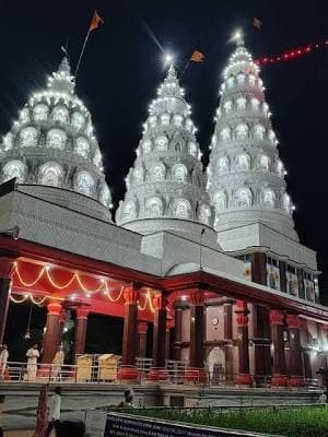'बिहार के देवघर' अशोक धाम में सोमवार को उमड़ती है आस्था, विशाल शिवलिंग के दर्शन से पूरी होती है मनोकामना