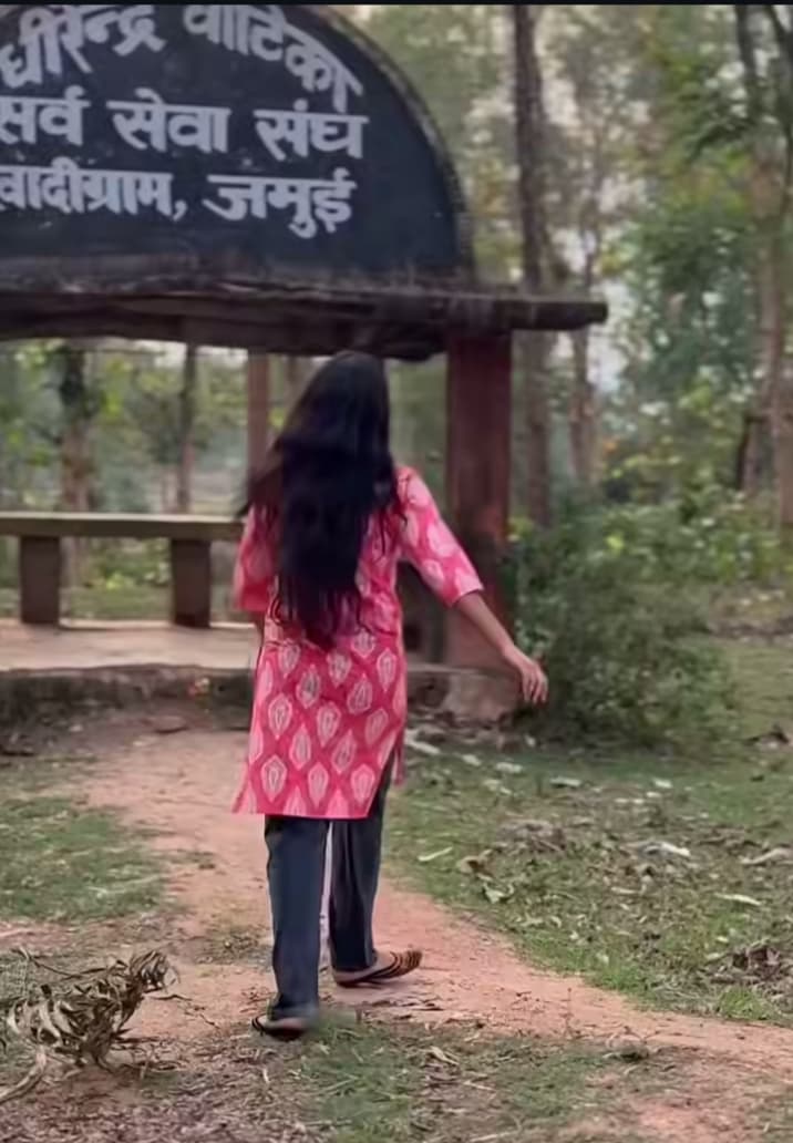 रील्स की दुनिया में छाया बरहट का खादीग्राम, युवाओं की पहली पसंद बना ऐतिहासिक परिसर